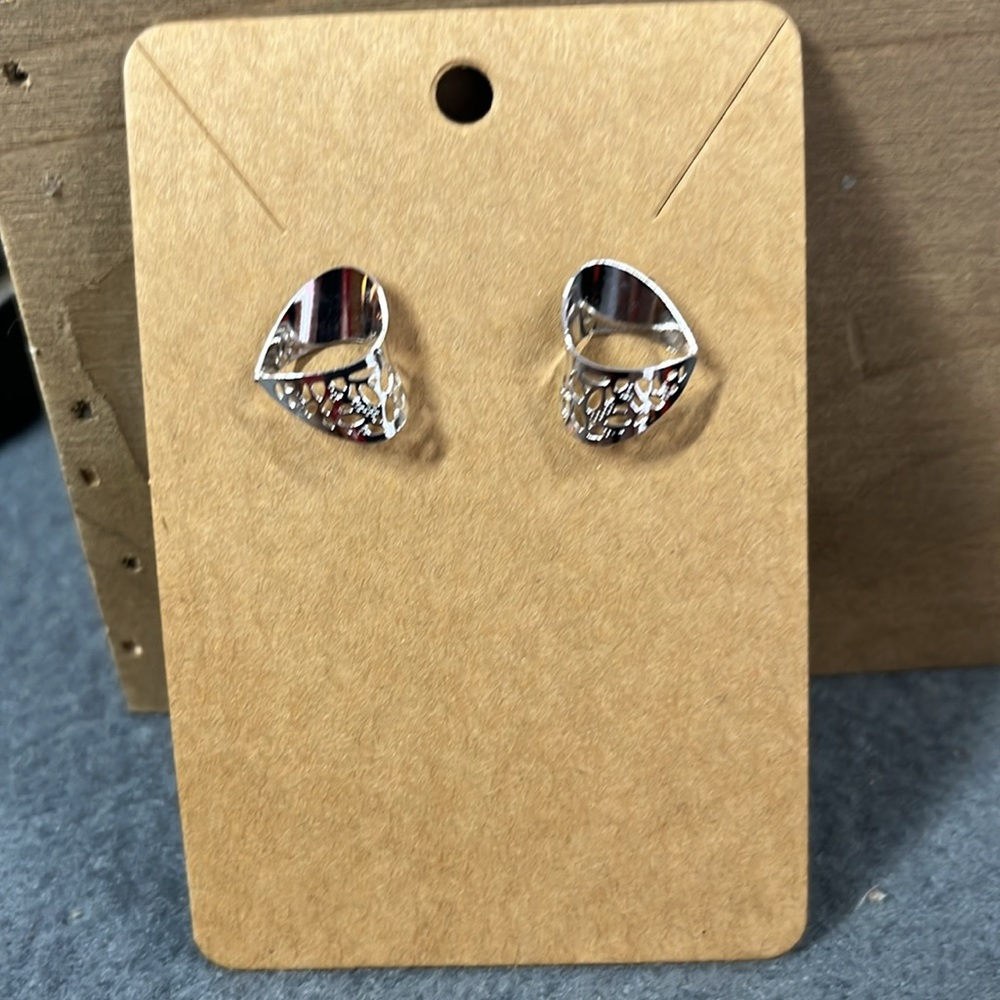 Silver-tone Filigree‎ Teardrop Stud Earrings